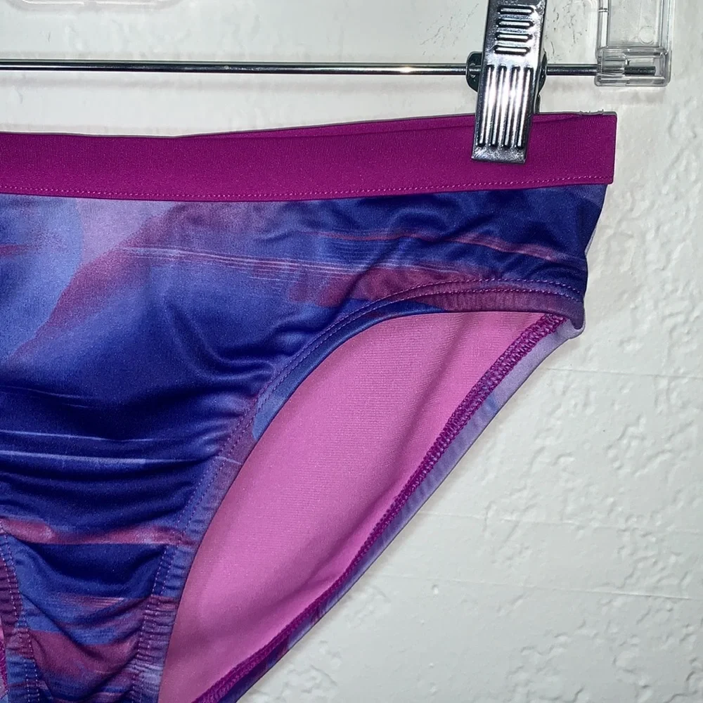 Under Armour HeatGear Two-Piece Swimsuit (Size 12)